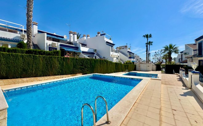 Resale - Bungalow -
Orihuela Costa - Villamartín-las Filipinas