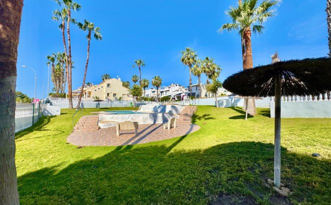 Resale - Bungalow -
Orihuela Costa - Villamartín-las Filipinas