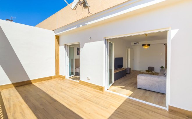 Resale - Apartment -
Torrevieja - Playa del Cura