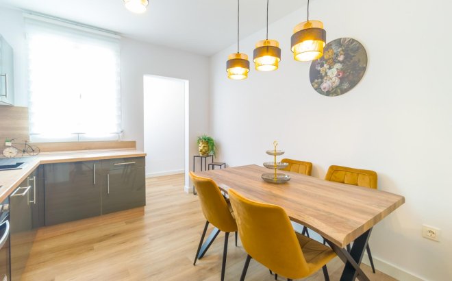 Resale - Apartment -
Torrevieja - Playa del Cura