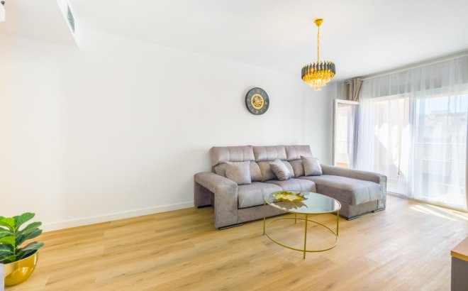 Resale - Apartment -
Torrevieja - Playa del Cura