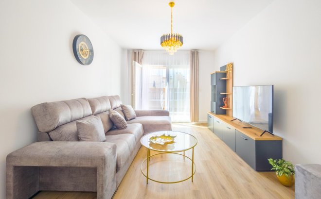 Resale - Apartment -
Torrevieja - Playa del Cura