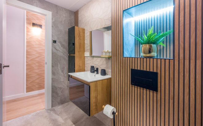 Resale - Apartment -
Torrevieja - Playa del Cura
