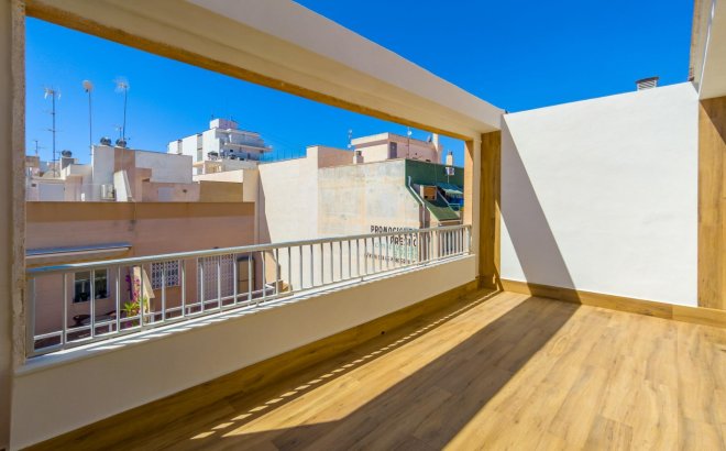 Resale - Apartment -
Torrevieja - Playa del Cura