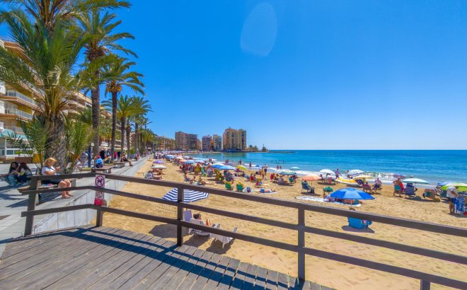 Resale - Apartment -
Torrevieja - Playa del Cura