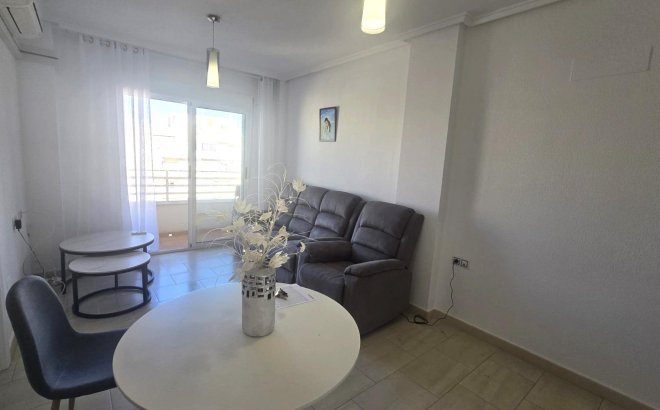 Resale - Apartment -
Torrevieja - Centro