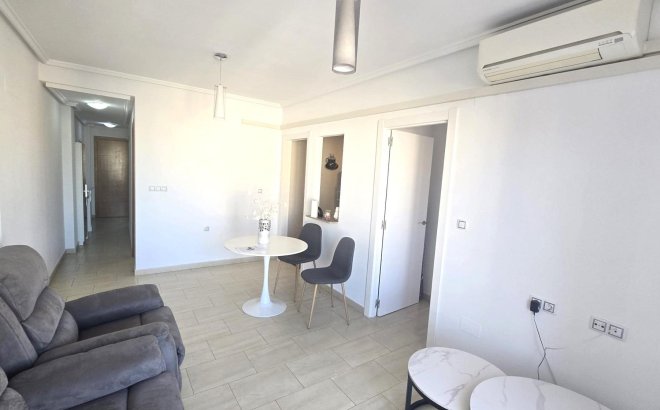 Resale - Apartment -
Torrevieja - Centro
