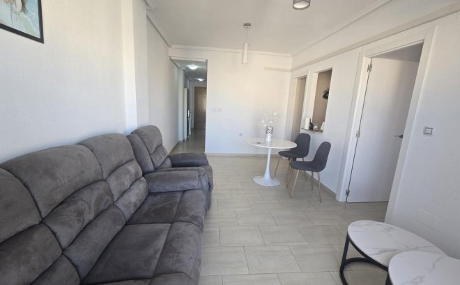 Resale - Apartment -
Torrevieja - Centro