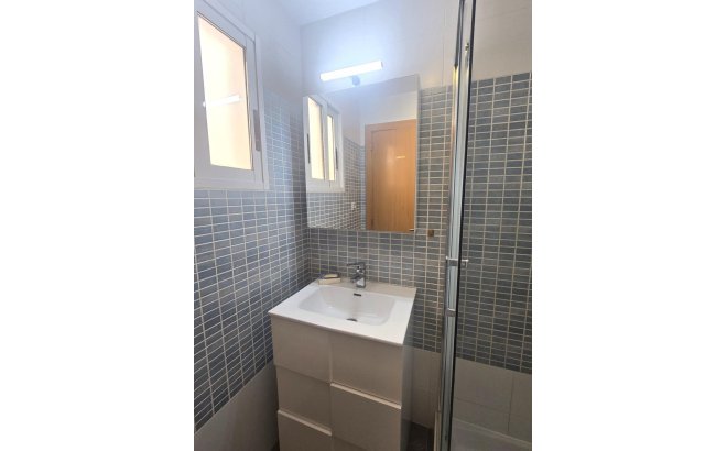 Resale - Apartment -
Torrevieja - Centro