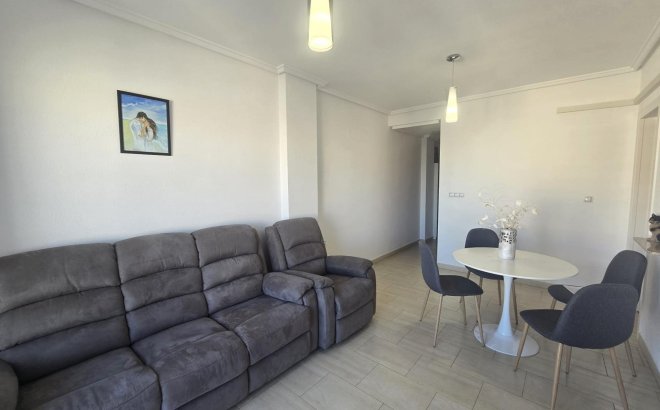 Resale - Apartment -
Torrevieja - Centro