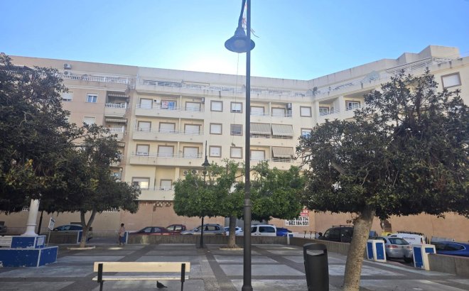 Resale - Apartment -
Torrevieja - Centro