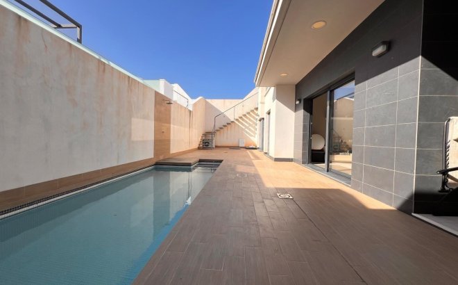 Resale - Villa -
Orihuela Costa - Lomas de Cabo Roig
