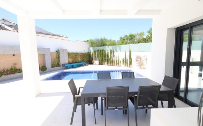 Resale - Villa -
Rojales - Inland