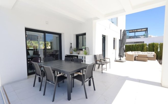 Resale - Villa -
Rojales - Inland