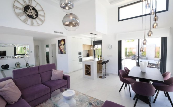 Resale - Villa -
Rojales - Inland