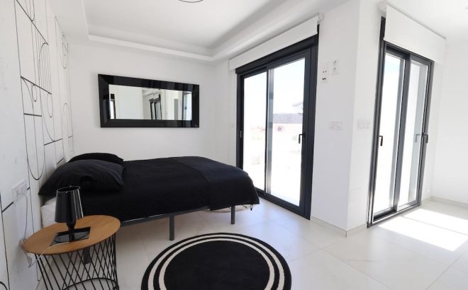 Resale - Villa -
Rojales - Inland