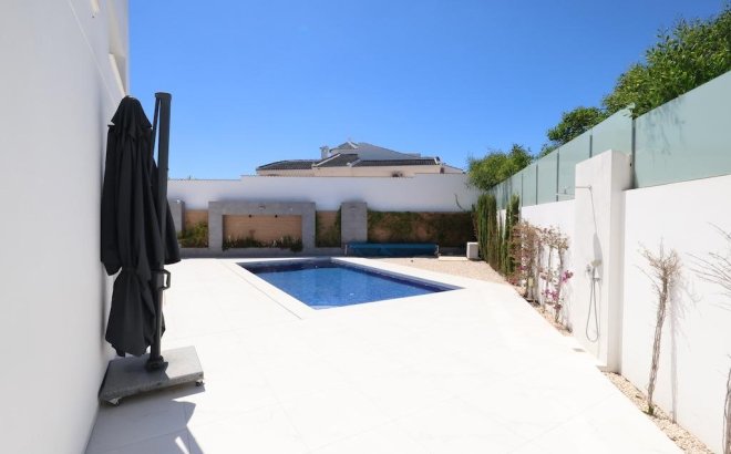 Resale - Villa -
Rojales - Inland