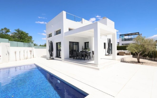 Resale - Villa -
Rojales - Inland