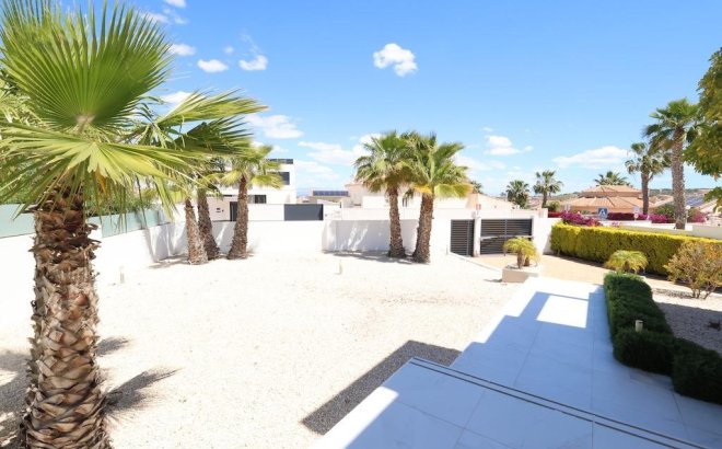 Resale - Villa -
Rojales - Inland