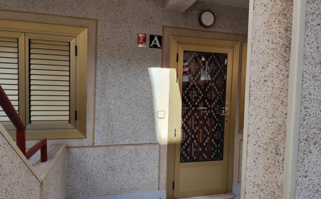 Resale - Apartment -
Torrevieja - Acequion