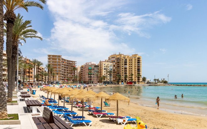 Resale - Apartment -
Torrevieja - Acequion