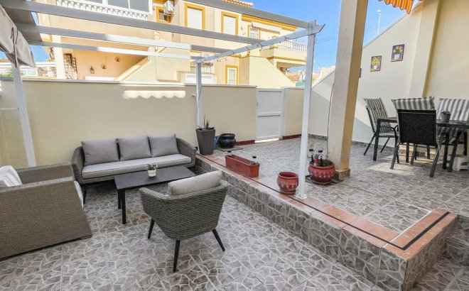 Resale - Bungalow -
Orihuela Costa - Costa Blanca