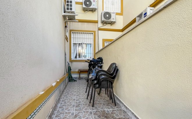 Resale - Bungalow -
Orihuela Costa - Costa Blanca