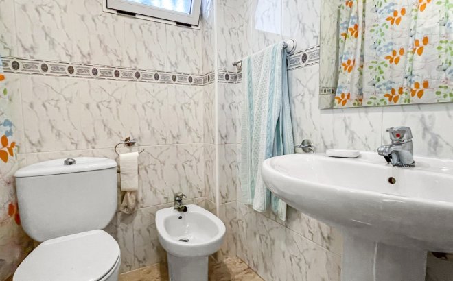 Resale - Bungalow -
Orihuela Costa - Costa Blanca