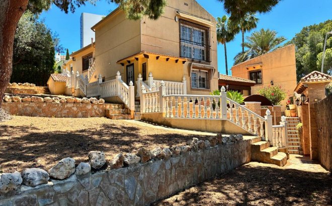 Resale - Villa -
Los Balcones - Costa Blanca