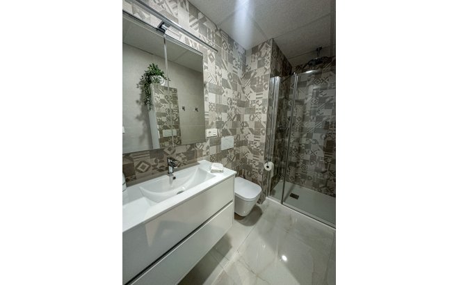 Resale - Penthouse -
Los Altos - AMANECER