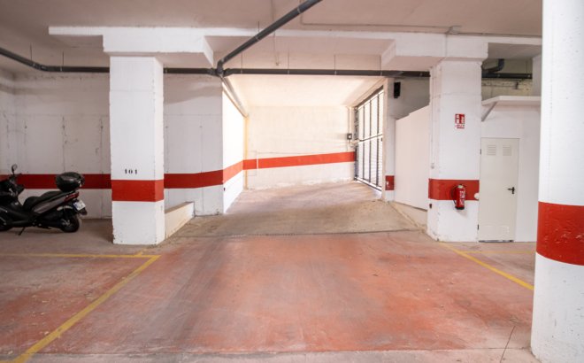 Resale - Penthouse -
Los Altos - AMANECER