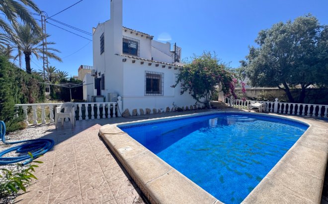 Resale - Villa -
Orihuela Costa - Cabo Roig