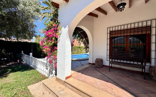 Resale - Villa -
Orihuela Costa - Cabo Roig