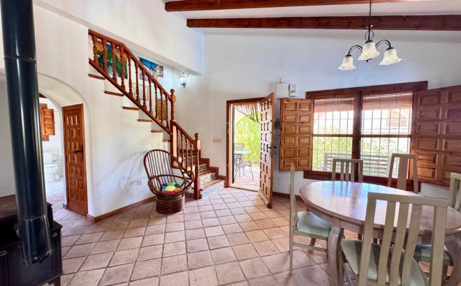 Resale - Villa -
Orihuela Costa - Cabo Roig
