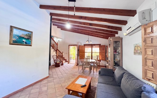Resale - Villa -
Orihuela Costa - Cabo Roig