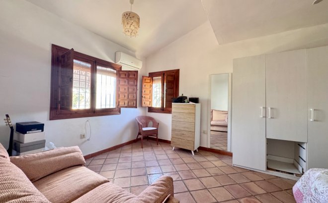 Resale - Villa -
Orihuela Costa - Cabo Roig