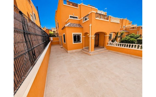 Resale - Villa -
Orihuela Costa - Costa Blanca