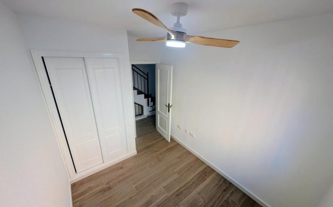 Resale - Villa -
Orihuela Costa - Costa Blanca