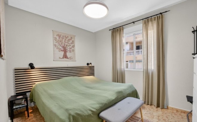 Resale - Apartment -
Torrevieja - Costa Blanca