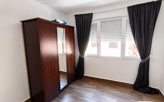 Resale - Apartment -
Torrevieja - Playa del Cura