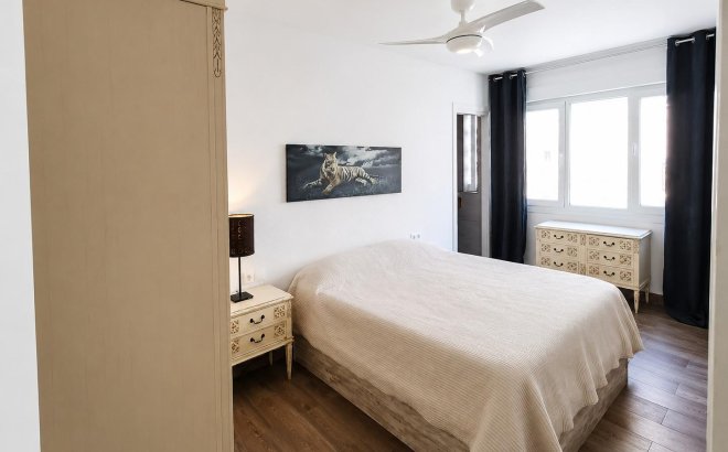 Resale - Apartment -
Torrevieja - Playa del Cura