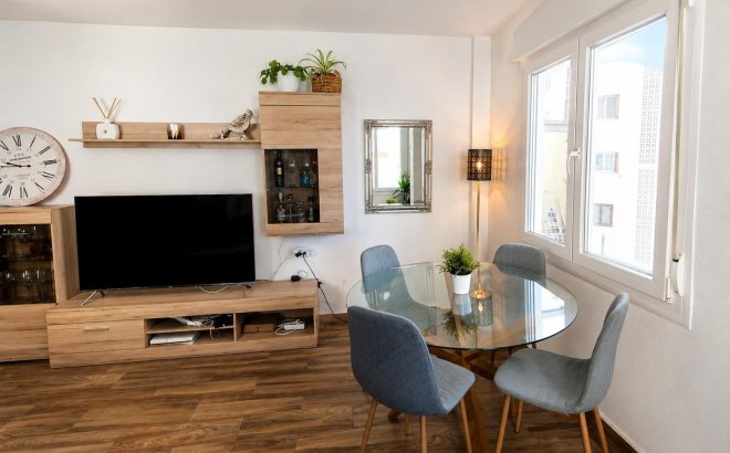 Resale - Apartment -
Torrevieja - Playa del Cura