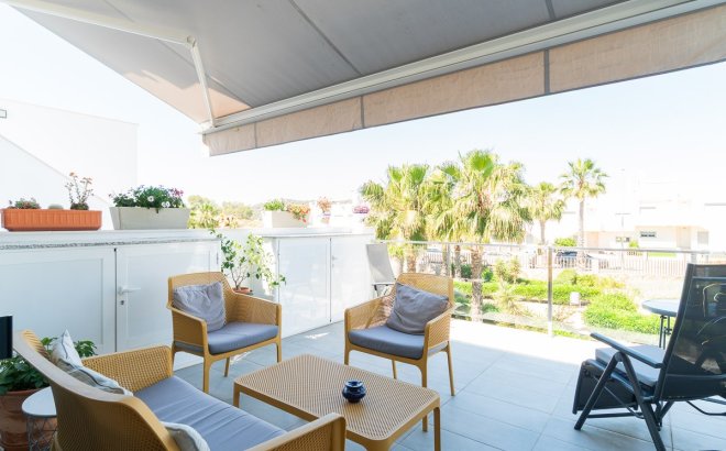 Resale - Bungalow -
Vistabella Golf Entre Naranjos - Inland