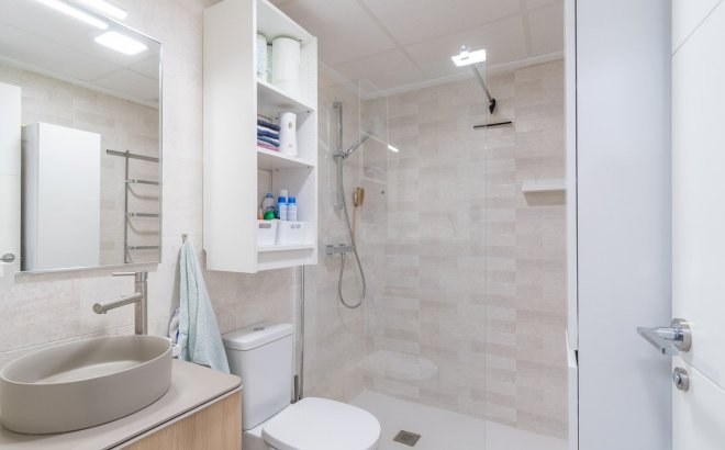 Resale - Bungalow -
Vistabella Golf Entre Naranjos - Inland