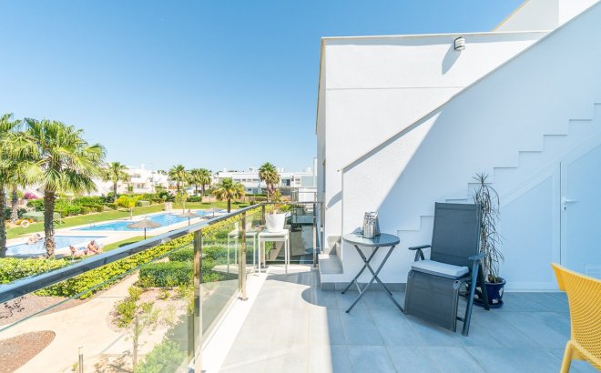 Resale - Bungalow -
Vistabella Golf Entre Naranjos - Inland