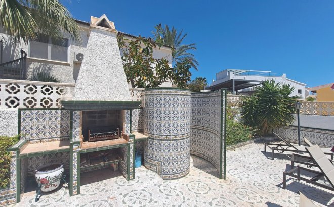 Resale - Villa -
San Miguel de Salinas - Inland