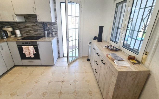 Resale - Villa -
San Miguel de Salinas - Inland