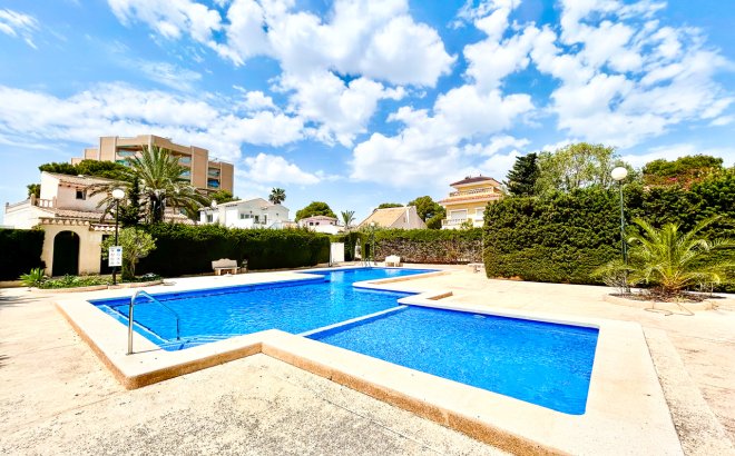 Resale - Villa -
La Zenia - Costa Blanca
