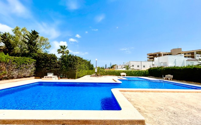 Resale - Villa -
La Zenia - Costa Blanca