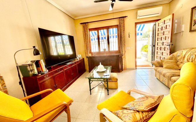 Resale - Villa -
La Zenia - Costa Blanca
